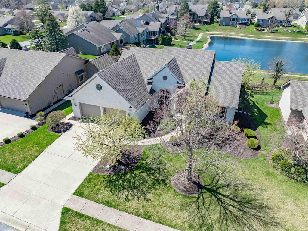 Photo of 1420 Shingle Oak Pointe, Fort Wayne, IN 46814 (MLS # 202612324)