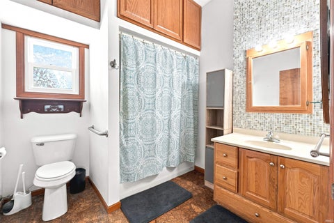 Tiny photo for 213 Willow Court, Kendallville, IN 46755 (MLS # 202627350)