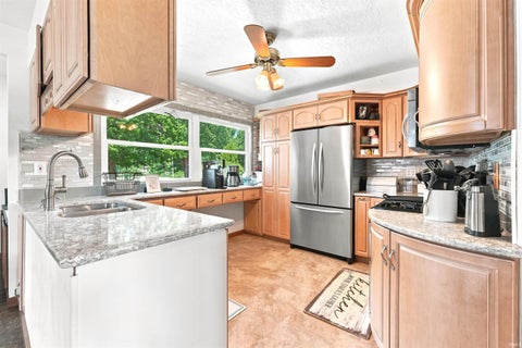 Tiny photo for 213 Willow Court, Kendallville, IN 46755 (MLS # 202627350)