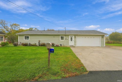 Tiny photo for 10555 N A Drive, Kendallville, IN 46755 (MLS # 202642937)