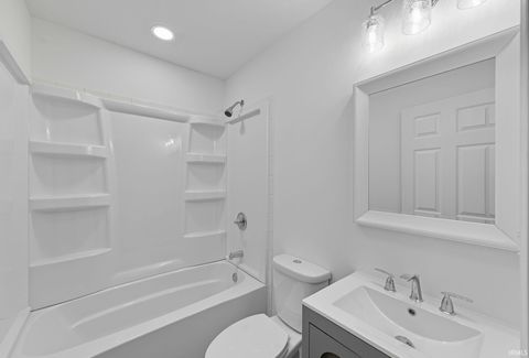 Tiny photo for 1304 E Morgan Street, Kokomo, IN 46901 (MLS # 202536665)