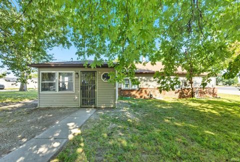 Photo of 1304 E Morgan Street, Kokomo, IN 46901 (MLS # 202536665)