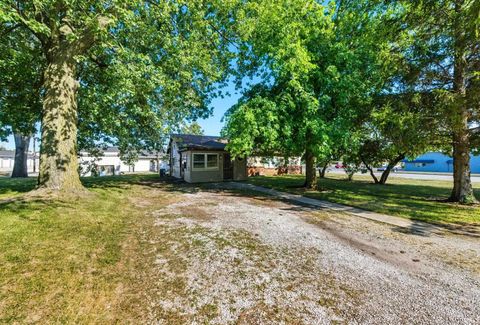 Tiny photo for 1304 E Morgan Street, Kokomo, IN 46901 (MLS # 202536665)