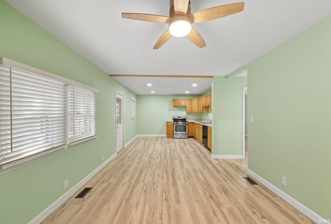 Tiny photo for 1304 E Morgan Street, Kokomo, IN 46901 (MLS # 202536665)