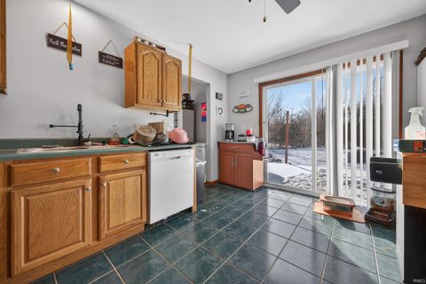 Tiny photo for 3491 E 200 N, Peru, IN 46970 (MLS # 202604368)