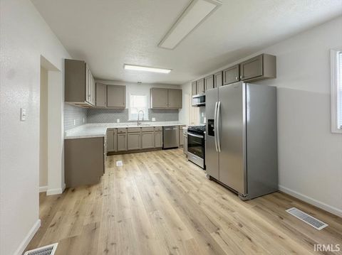 Tiny photo for 9 BOULEVARD, Peru, IN 46970 (MLS # 202613621)