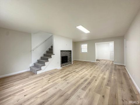 Tiny photo for 9 BOULEVARD, Peru, IN 46970 (MLS # 202613621)