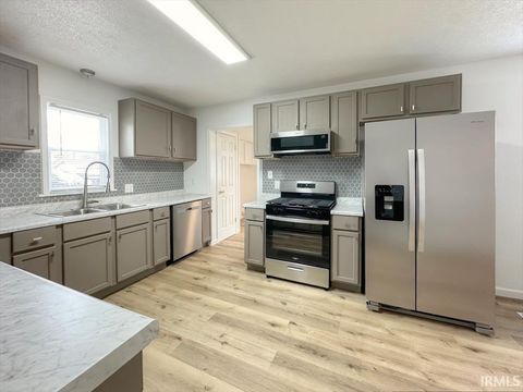 Tiny photo for 9 BOULEVARD, Peru, IN 46970 (MLS # 202613621)