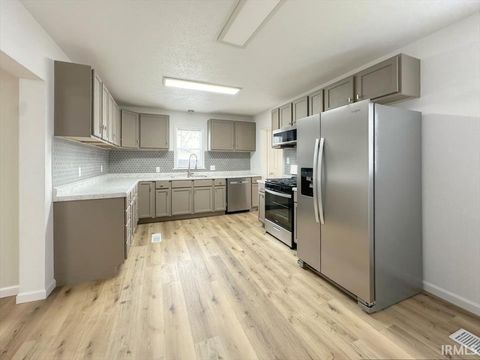 Tiny photo for 9 BOULEVARD, Peru, IN 46970 (MLS # 202613621)