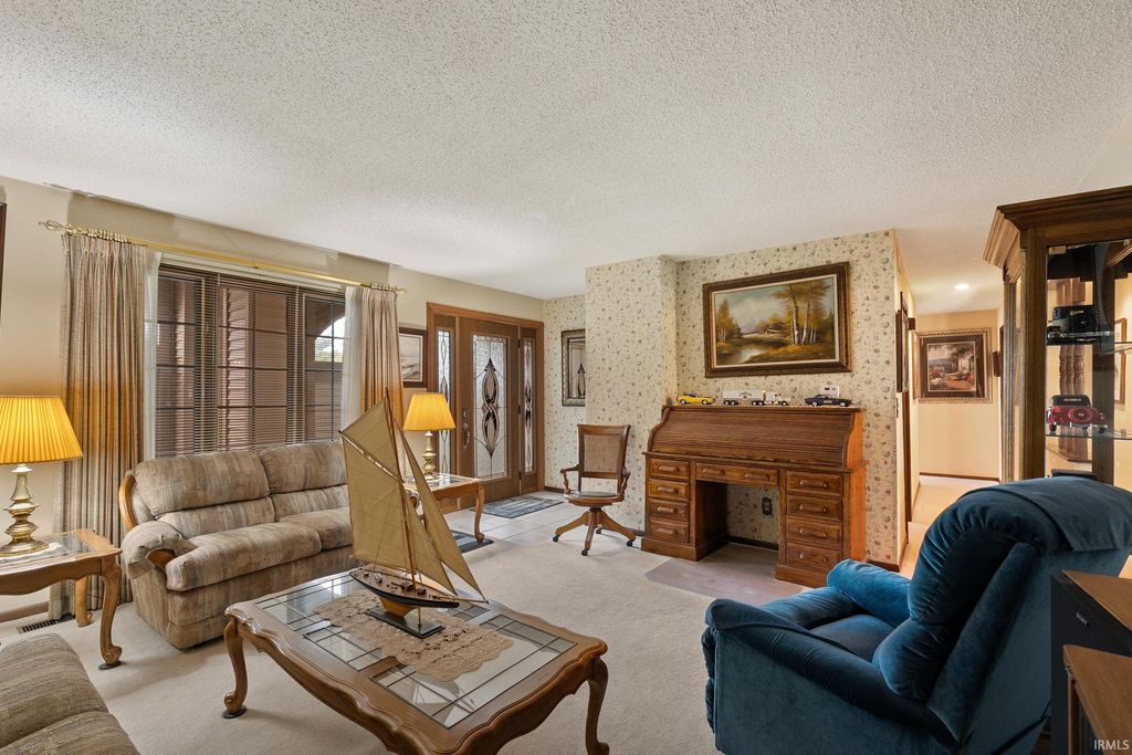 Photo of 3328 N Chase Drive, Warsaw, IN 46582 (MLS # 202619123)