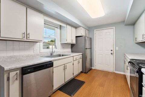 Tiny photo for 1429 Dundee Drive, New Haven, IN 46774 (MLS # 202644842)
