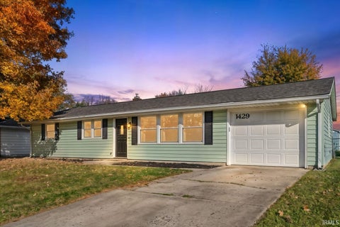 Tiny photo for 1429 Dundee Drive, New Haven, IN 46774 (MLS # 202644842)