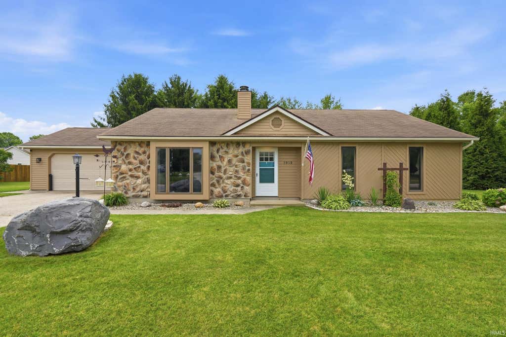 Photo of 1919 Mill Stream Drive, Huntertown, IN 46748 (MLS # 202625643)
