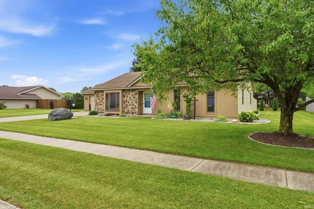 Photo of 1919 Mill Stream Drive, Huntertown, IN 46748 (MLS # 202625643)