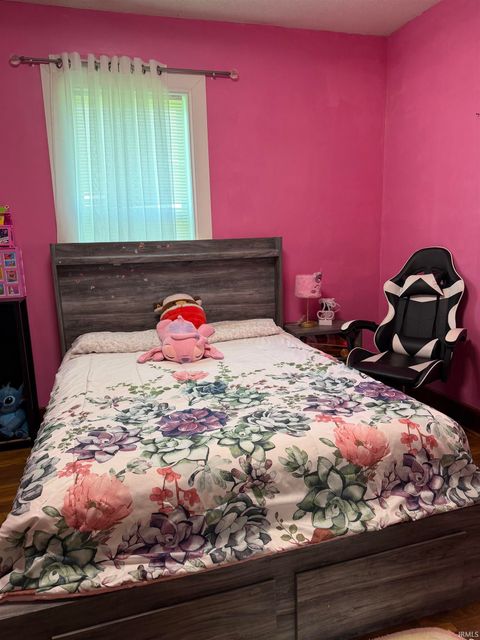 Tiny photo for 814 N Jackson Street, Huntingburg, IN 47542 (MLS # 202618637)