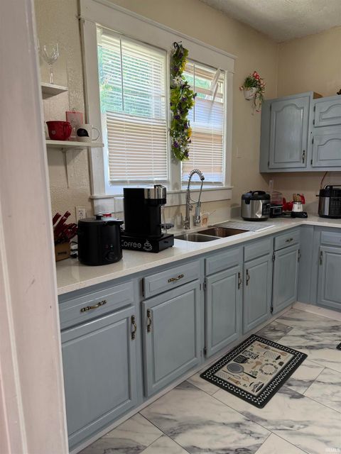 Tiny photo for 814 N Jackson Street, Huntingburg, IN 47542 (MLS # 202618637)