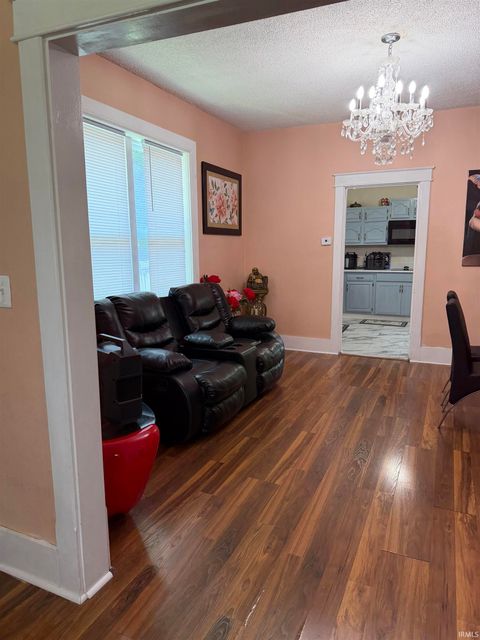Tiny photo for 814 N Jackson Street, Huntingburg, IN 47542 (MLS # 202618637)