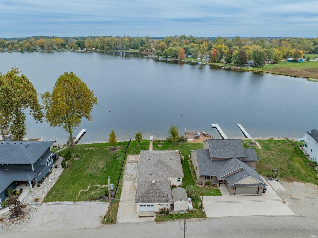 Photo of 3628 W Lakeshore Drive #57, Columbia City, IN 46725 (MLS # 202643149)