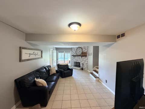 Tiny photo for 4355 E Birch Drive, Newburgh, IN 47630 (MLS # 202626798)