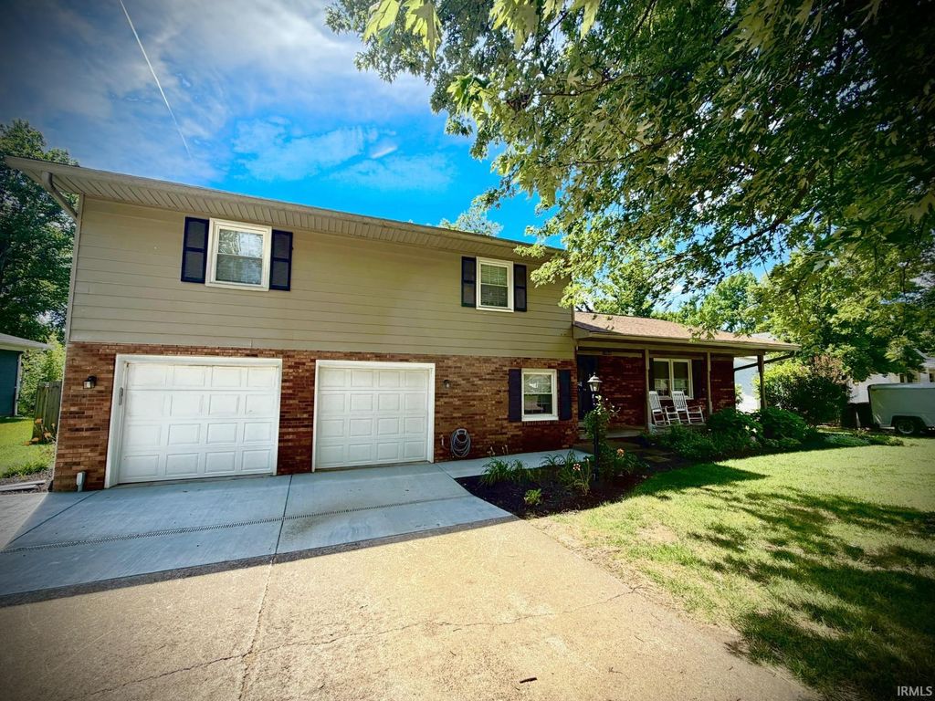 Photo of 4355 E Birch Drive, Newburgh, IN 47630 (MLS # 202626798)