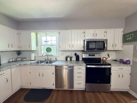 Tiny photo for 4355 E Birch Drive, Newburgh, IN 47630 (MLS # 202626798)