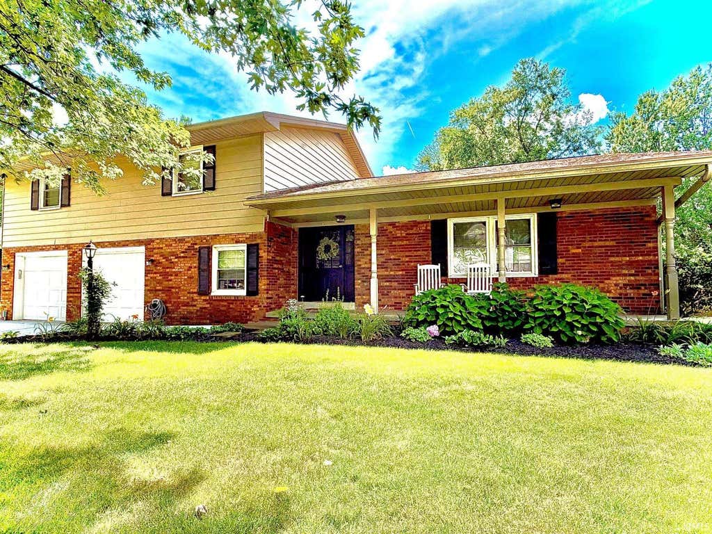 Photo of 4355 E Birch Drive, Newburgh, IN 47630 (MLS # 202626798)