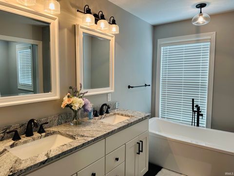 Tiny photo for 1612 North Shore Drive, Rochester, IN 46975 (MLS # 202611777)