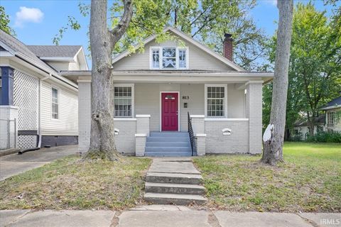 Photo of 813 Jefferson Avenue, Evansville, IN 47713 (MLS # 202614694)