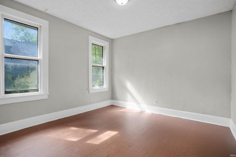 Tiny photo for 813 Jefferson Avenue, Evansville, IN 47713 (MLS # 202614694)