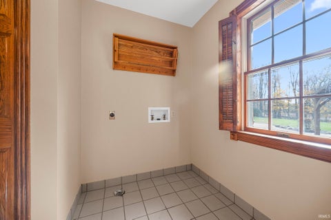 Tiny photo for 425 Schuetter Road, Jasper, IN 47546 (MLS # 202546009)