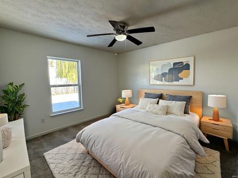 Tiny photo for 342 W 300 N, Kokomo, IN 46901 (MLS # 202545453)