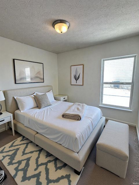 Tiny photo for 342 W 300 N, Kokomo, IN 46901 (MLS # 202545453)