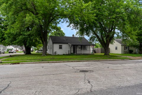 Tiny photo for 2700 Underwood Street, Lafayette, IN 47904 (MLS # 202622479)