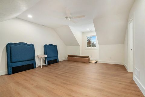 Tiny photo for 735 N Twyckenham Drive, South Bend, IN 46617 (MLS # 202548420)