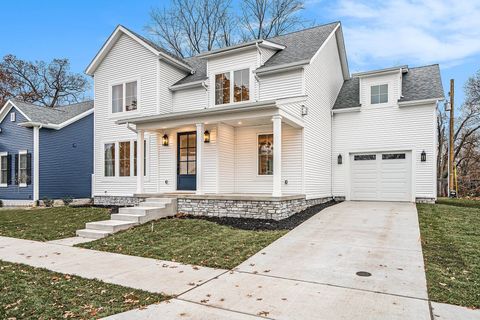 Tiny photo for 735 N Twyckenham Drive, South Bend, IN 46617 (MLS # 202548420)