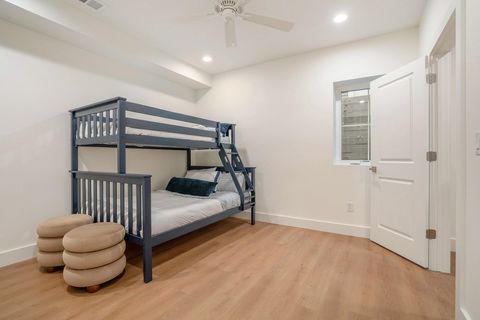 Tiny photo for 735 N Twyckenham Drive, South Bend, IN 46617 (MLS # 202548420)