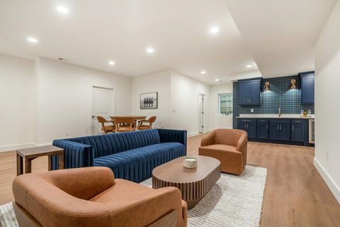 Tiny photo for 735 N Twyckenham Drive, South Bend, IN 46617 (MLS # 202548420)