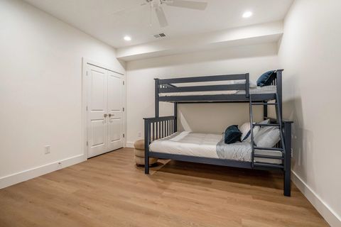 Tiny photo for 735 N Twyckenham Drive, South Bend, IN 46617 (MLS # 202548420)