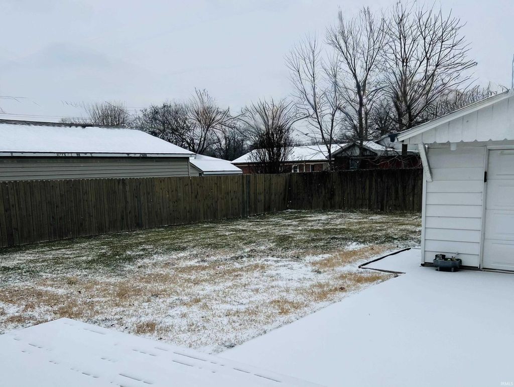 Photo of 307 Pemberton Avenue, Evansville, IN 47710 (MLS # 202602649)