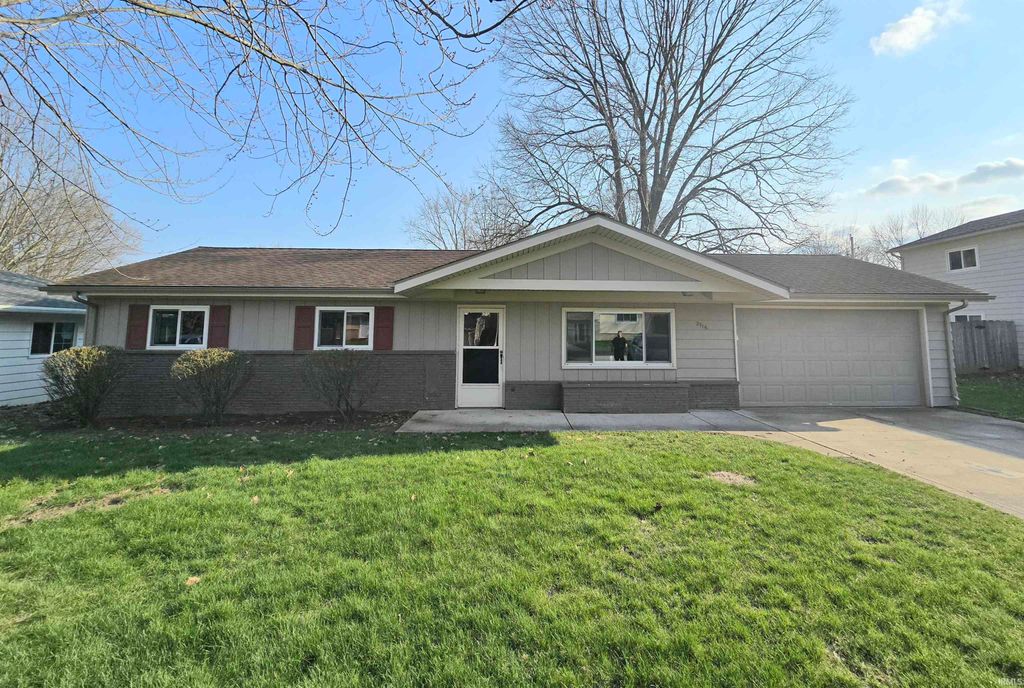 Photo of 2716 Bellevue Drive, Fort Wayne, IN 46825 (MLS # 202611074)