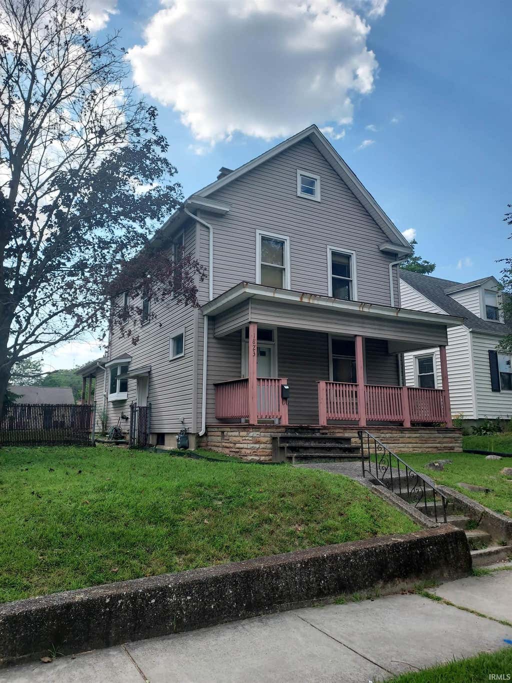 Photo of 1823 Saint Marys Avenue, Fort Wayne, IN 46808 (MLS # 202630929)