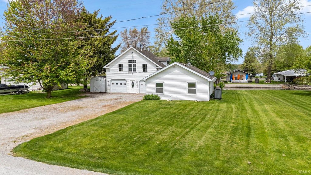 Photo of 2145 E 770 S, Wolcottville, IN 46795 (MLS # 202601063)