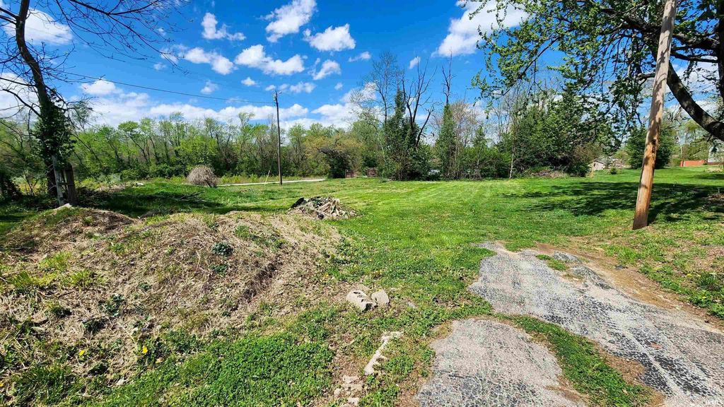 Photo of 570 W Johnson Street, Sullivan, IN 47882 (MLS # 202602537)