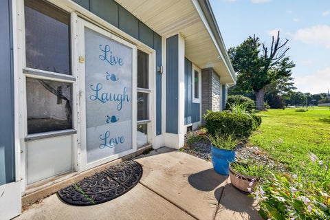 Tiny photo for 4004 High Street, Logansport, IN 46947 (MLS # 202635597)