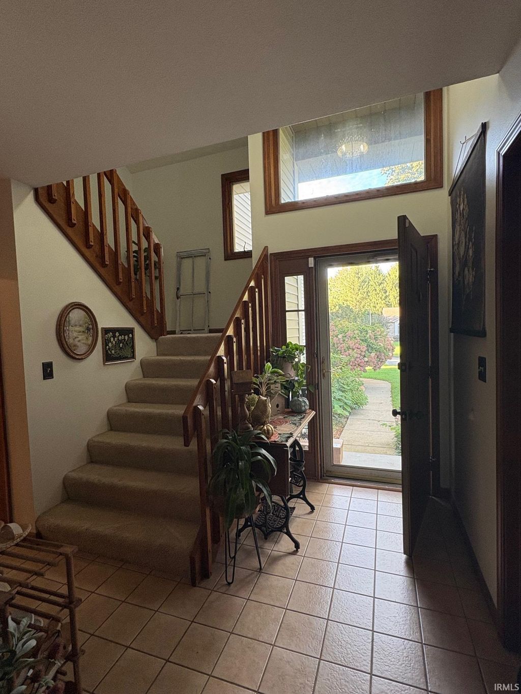 Photo of 18890 Diamond Pointe Court, South Bend, IN 46614 (MLS # 202541714)