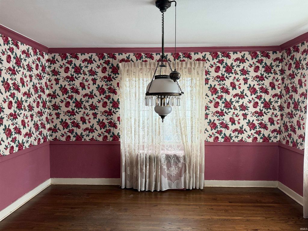 Photo of 2007 Cedar Street, South Bend, IN 46617 (MLS # 202549354)