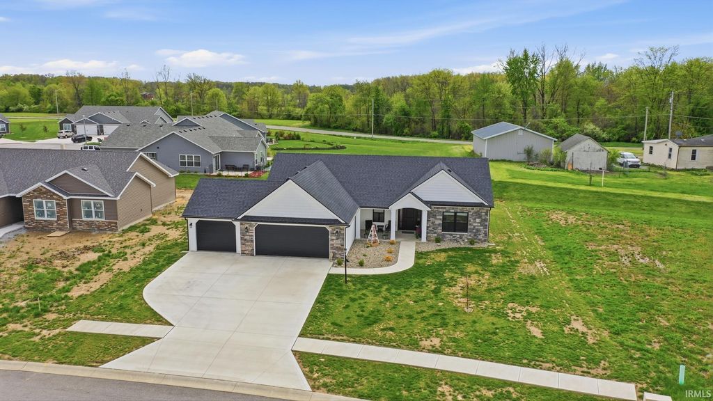 Photo of 2313 Chandler Way, Auburn, IN 46706 (MLS # 202615970)