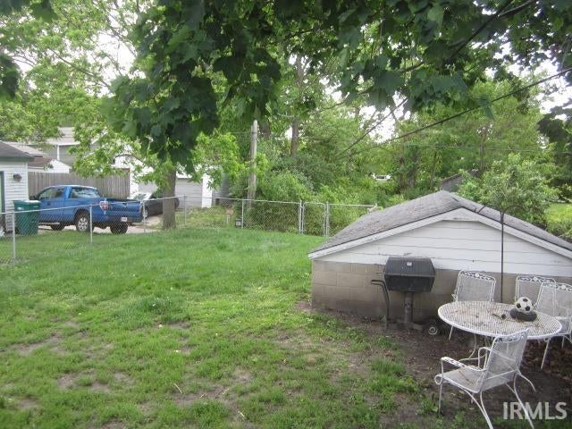 Photo of 1009 Geyer Avenue, Mishawaka, IN 46544 (MLS # 202622101)