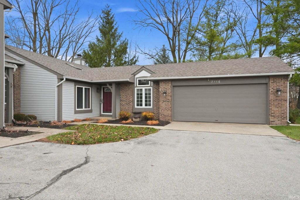 Photo of 7116 Thamesford Drive, Fort Wayne, IN 46835 (MLS # 202547513)