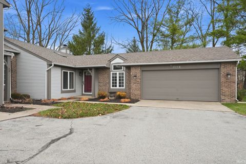 Photo of 7116 Thamesford Drive, Fort Wayne, IN 46835 (MLS # 202547513)